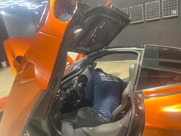 Mobile Auto Glass Services Miami