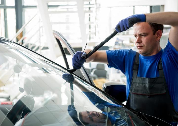 Windshield Replacement, Miami Lakes
